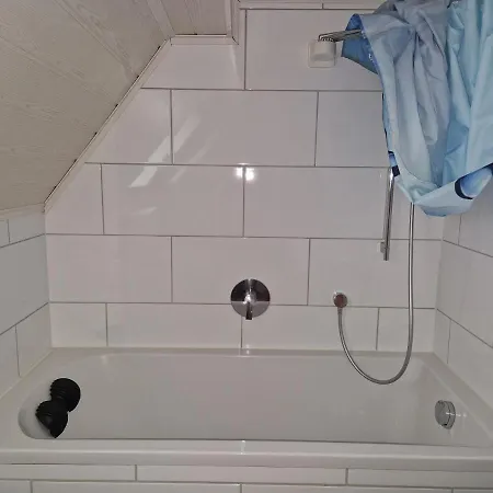 Blumenshein Bei Speyer Karlsruhe Familienfreundlich 5 Pers