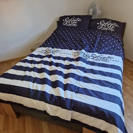 Blumenshein Bei Speyer Karlsruhe Familienfreundlich 5 Pers Zeiskam